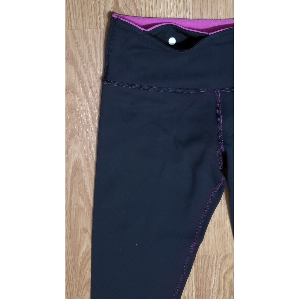 Lululemon size 4 reversible wunder under pull on sports crop leggings black pink - Picture 7 of 15